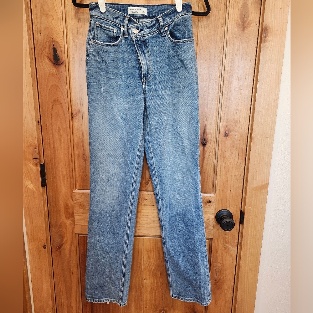Abercrombie The 90s Straight Ultra High Rise Women's Jeans 25 0 L